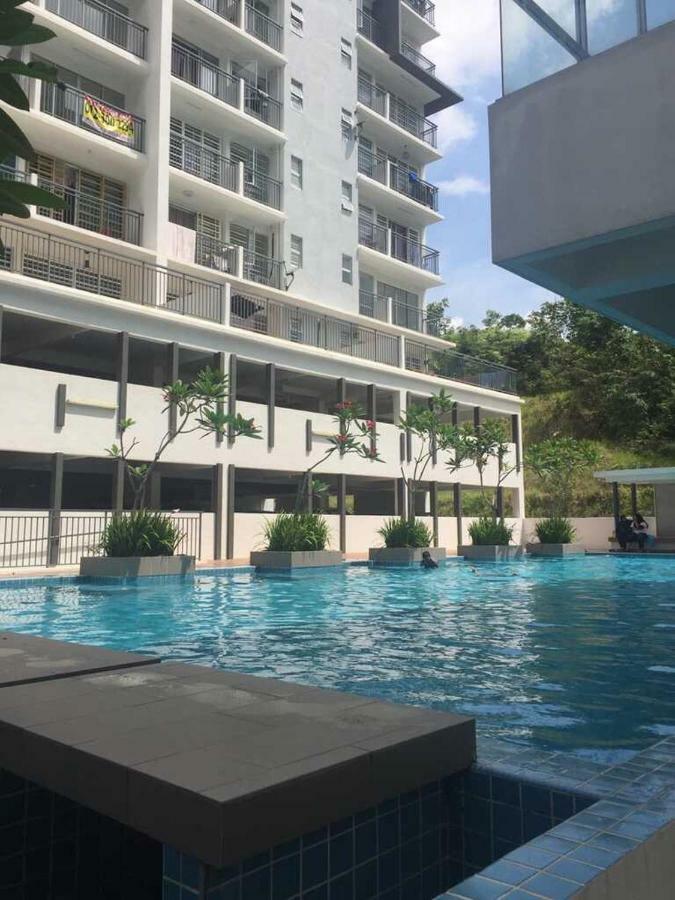 Spacious & Cozy Condo - Hijauan Heights Block C كاجانغ المظهر الخارجي الصورة