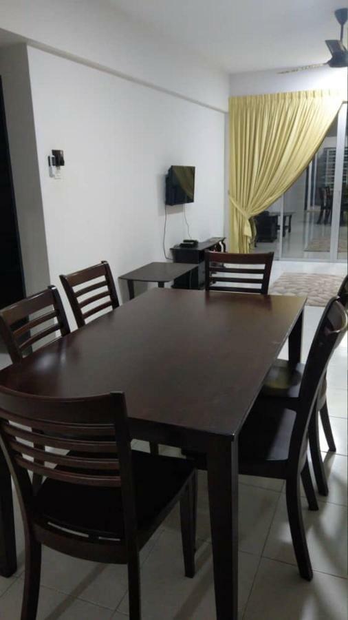 Spacious & Cozy Condo - Hijauan Heights Block C كاجانغ المظهر الخارجي الصورة